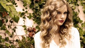 Taylor Swift, Curly Hair, Blonde, Leaves, Portrait wallpaper thumb