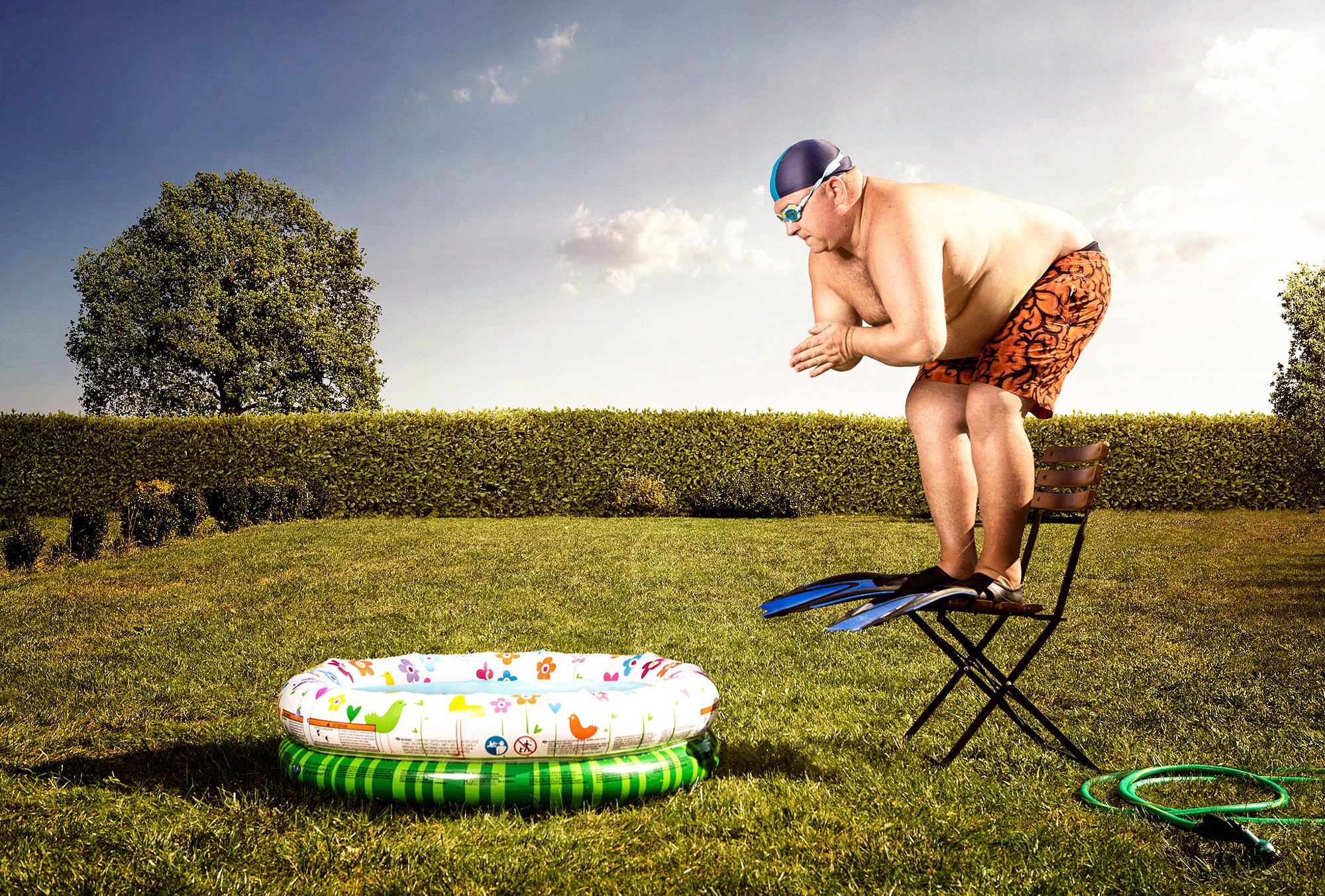 Download wallpaper for 800x600 resolution | Funny man jumping in pool |  funny | Wallpaper Better