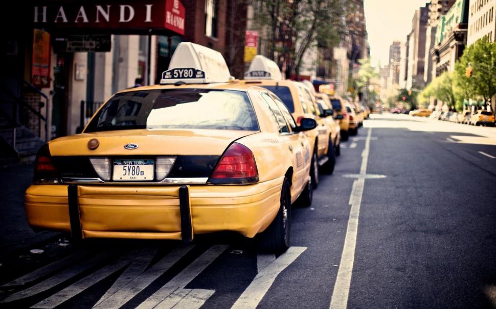 New York City USA Taxi Cars wallpaper,york wallpaper,city wallpaper,taxi wallpaper,cars wallpaper,1680x1050 wallpaper
