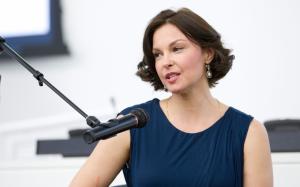 Ashley Judd Public Speech wallpaper thumb