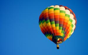 Hot air balloon, blue sky, sports wallpaper thumb