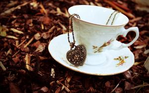 Cup, saucer, heart pendant, chain, pendant, autumn wallpaper thumb