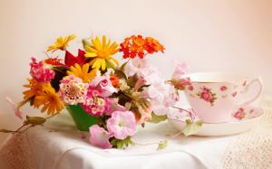 Flowers furnishings, home, bouquet, vase, teacup wallpaper thumb