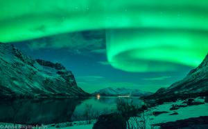 Aurora Borealis Northern Lights Night Green Stars Lake Mountains Snow HD wallpaper thumb
