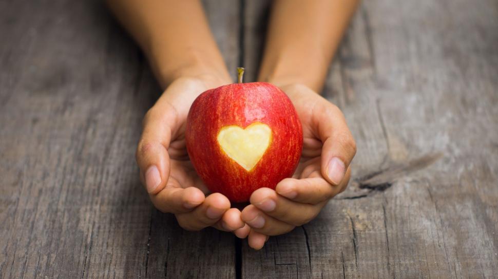 Red apple in hand, love heart shaped wallpaper,Red HD wallpaper,Apple HD wallpaper,Hand HD wallpaper,Love HD wallpaper,Heart HD wallpaper,Shaped HD wallpaper,3840x2160 wallpaper