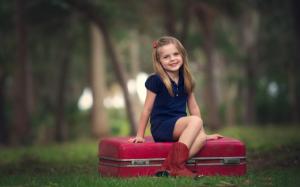 Smile cute girl, child, forest, box wallpaper thumb