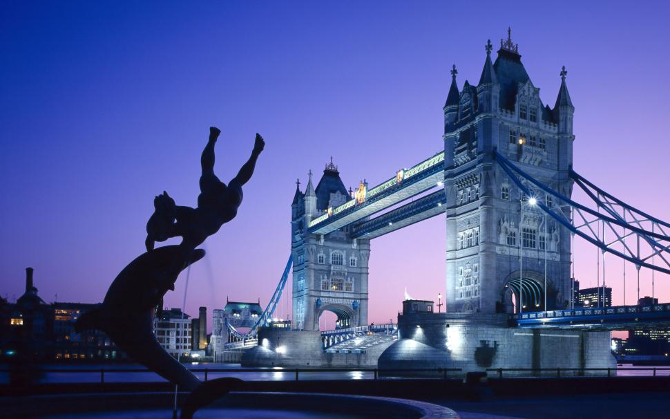 Beautiful London Tower Bridge wallpaper,london HD wallpaper,city HD wallpaper,bridge HD wallpaper,statue HD wallpaper,2560x1600 wallpaper