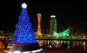 christmas trees, garlands, holiday, port, people, water, spirits wallpaper thumb