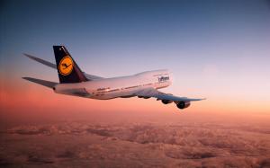 Lufthansa boing 747 airliner wallpaper thumb