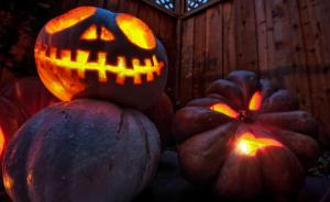 halloween, holiday, pumpkin, lights, drops, barn, evening wallpaper thumb