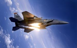 F 15E Strike Eagle Pops Flares wallpaper thumb