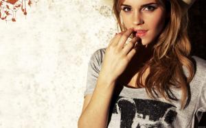 Emma Watson wallpaper thumb