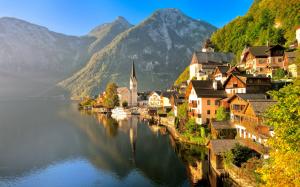 Austria, Hallstatt, Salzkammergut, autumn, house, lake, mountains, sunlight wallpaper thumb