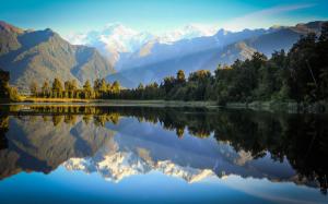New Zealand Lake Reflections wallpaper thumb