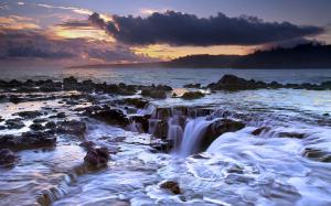 The ocean flowing back, sunset, Hawaii wallpaper thumb