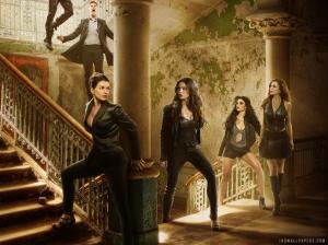 Darkness is Rising Witches Of East End wallpaper thumb