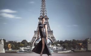 Beautiful Girl Dress In Eiffel Tower wallpaper thumb