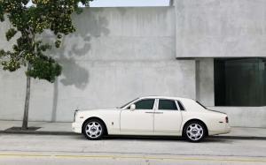 Rolls Royce Phantom 2009 wallpaper thumb