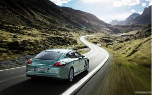 2011 Porsche Panamera Diesel 3Related Car Wallpapers wallpaper thumb