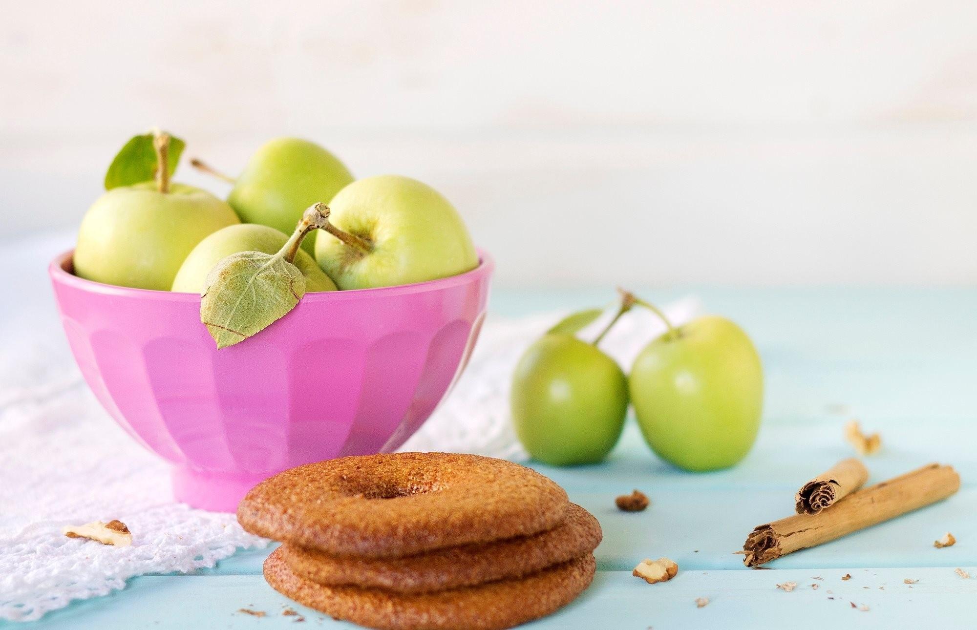 Apples, cookies, cinnamon, plate wallpaper | other | Wallpaper Better