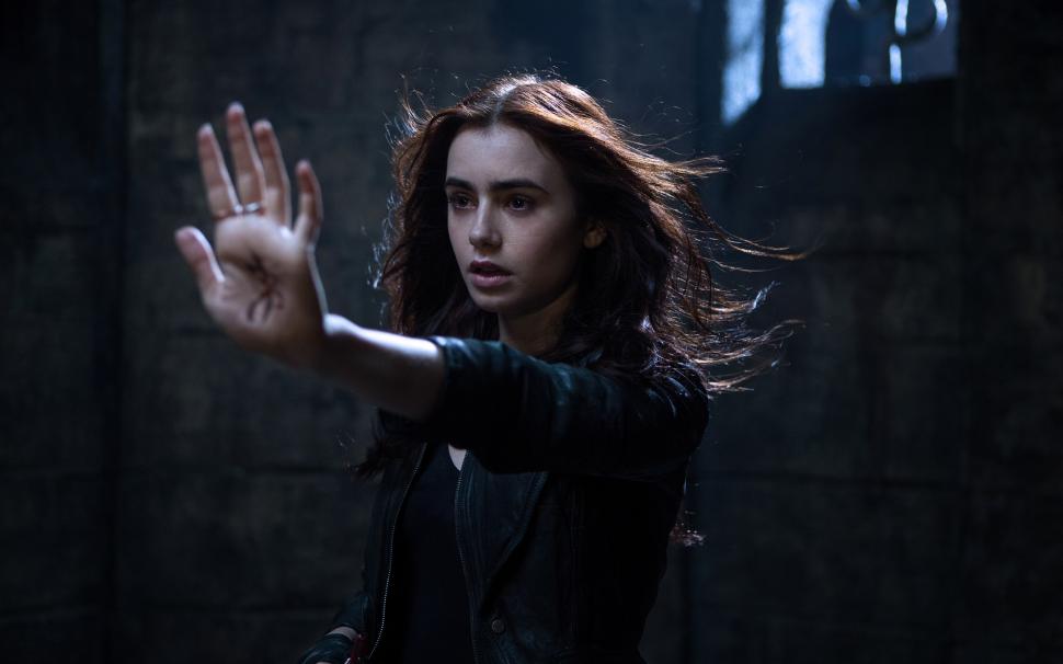 Lily Collins, The Mortal Instruments: City of Bones wallpaper,Lily HD wallpaper,Collins HD wallpaper,Mortal HD wallpaper,Instruments HD wallpaper,City HD wallpaper,Bones HD wallpaper,2560x1600 wallpaper