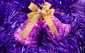 The purple bells of Christmas wallpaper thumb