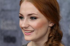 Sophie Turner, Actress, Smiling, Face wallpaper thumb