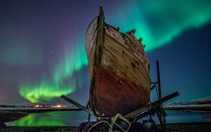 Aurora Borealis Northern Lights Lake Boat Night HD wallpaper thumb