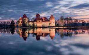 Trakai, Lithuania, castle, lake, water reflection, sunset wallpaper thumb