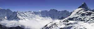 Panorama of Himalayas, Ama Dablam and Makalu, snow wallpaper thumb