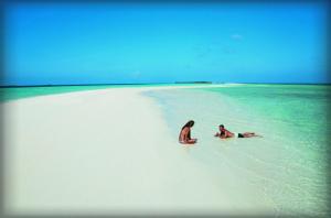Tranquil Escape On A Sbank In The Maldives wallpaper thumb