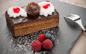 Chocolate cake, berries, cream, food wallpaper thumb