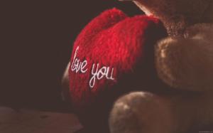 Teddy bear heart in love wallpaper thumb