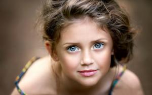Cute little girl, portrait, face, eyes wallpaper thumb
