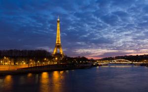 Eiffel Tower Sunset wallpaper thumb