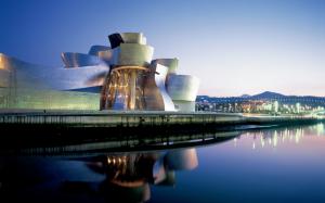 Guggenheim Museum Bilbao Spain HD wallpaper thumb