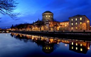 Four Courts on the River Liffey in Dublin Ireland wallpaper thumb