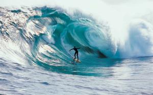 Extreme Ocean Surfing wallpaper thumb