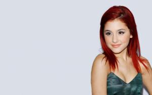 Ariana Grande Cute Actress wallpaper thumb
