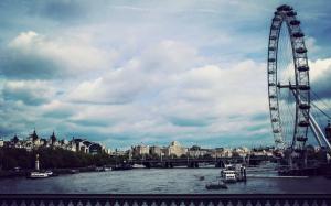 London Eye wallpaper thumb