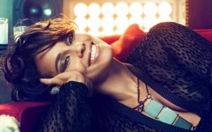 Alicia Keys Girl Smile Singer wallpaper thumb