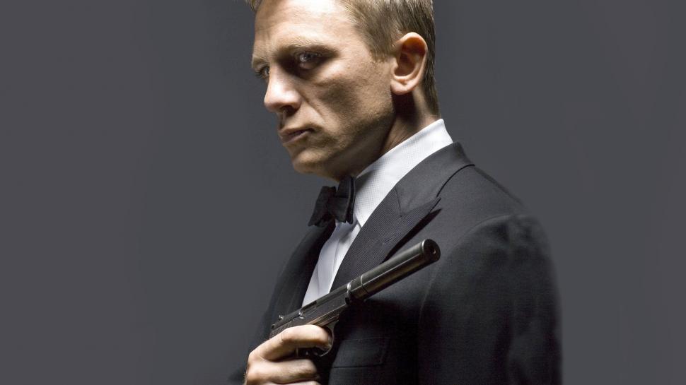 Daniel Craig 007 wallpaper,england HD wallpaper,actor HD wallpaper,hollywood HD wallpaper,2560x1440 wallpaper