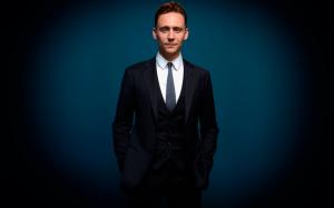 Tom Hiddleston Elegant Look wallpaper thumb