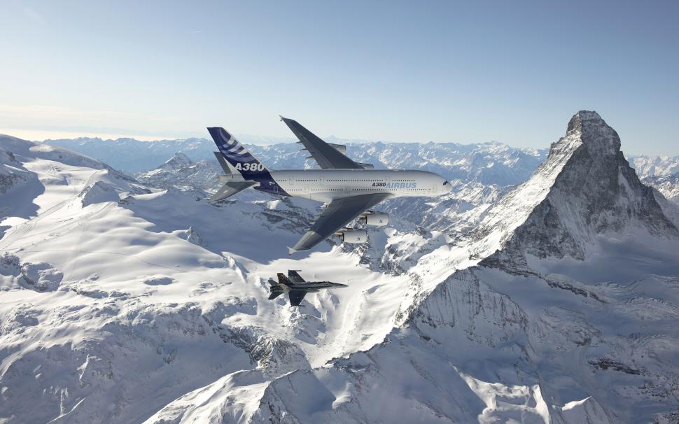 Airbus A 380 wallpaper,mountains HD wallpaper,aircraft HD wallpaper,airplane HD wallpaper,snow HD wallpaper,2560x1600 wallpaper