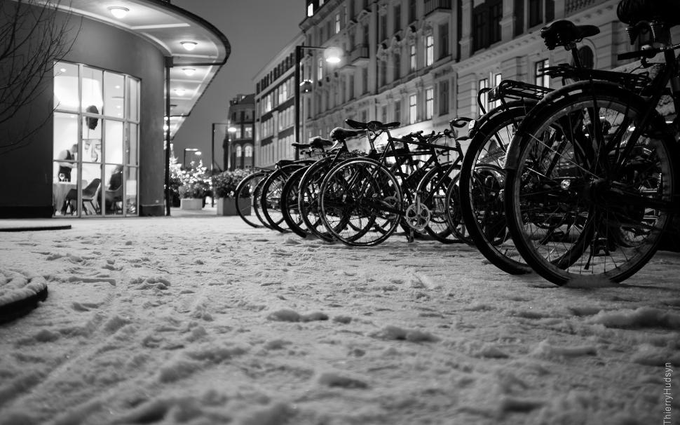 Bicycle Snow Winter BW Buildings HD wallpaper,buildings HD wallpaper,cityscape HD wallpaper,bw HD wallpaper,snow HD wallpaper,winter HD wallpaper,bicycle HD wallpaper,1920x1200 wallpaper
