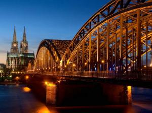 Cathedral Hohenzollern Bridge Germany HD wallpaper thumb