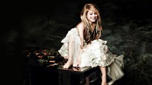 2015 Avril Lavigne Free  Background For Computer wallpaper thumb