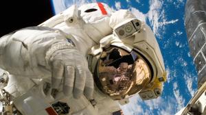 Astronaut 4K wallpaper thumb