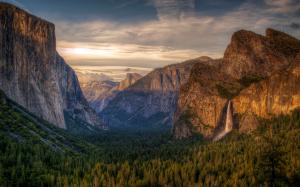 Yosemite National Park Landscape wallpaper thumb