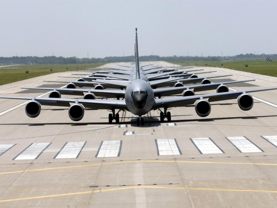 American transport planes take-off wallpaper,American HD wallpaper,Transport HD wallpaper,Plane HD wallpaper,1920x1440 wallpaper